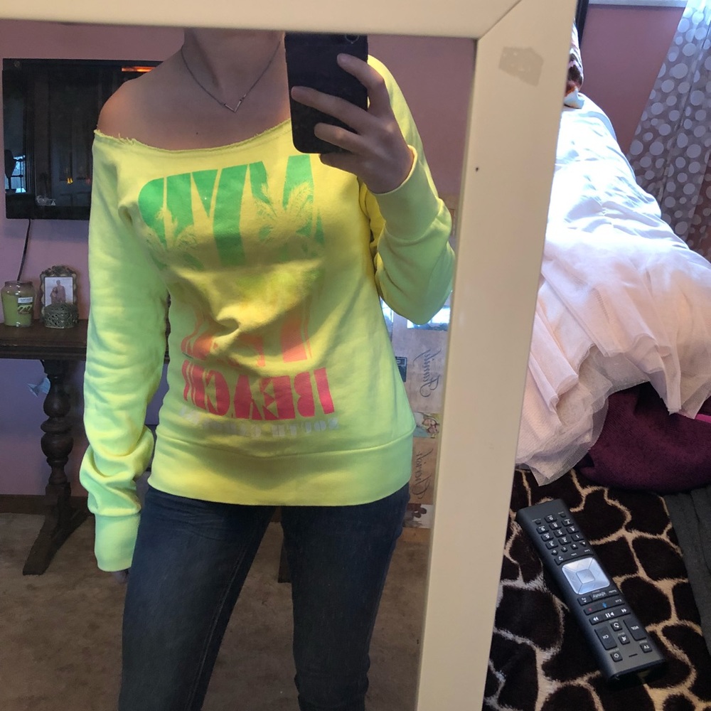 sweatshirt